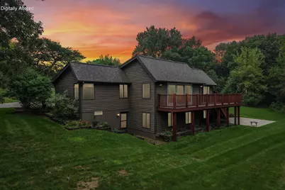 W333S221  Glen Oaks Dr, Delafield, WI 53018 - Photo 17
