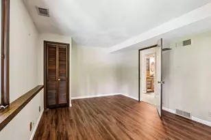 W333S221 Glen Oaks Dr, Delafield, WI 53018 - Photo 33