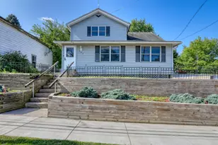 427 W Main St, Newburg, WI 53090 - Photo 1