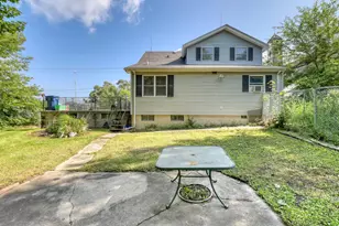 427 W Main St, Newburg, WI 53090 - Photo 31