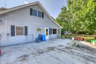 427 W Main St, Newburg, WI 53090 - Photo 27
