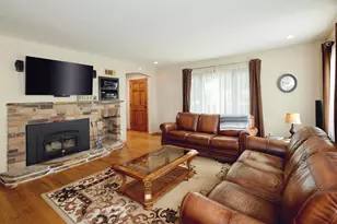 113 N 121st St, Wauwatosa, WI 53226 - Photo 15