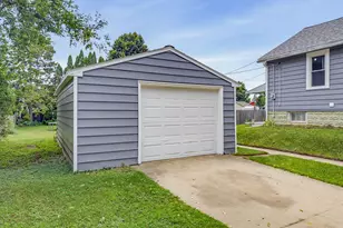 1021 Wilson Ave, Sheboygan, WI 53081 - Photo 25