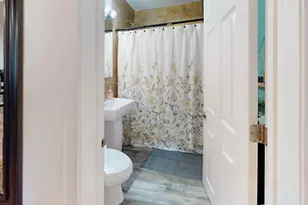 9205 S Chicago Rd, Oak Creek, WI 53154 - Photo 11