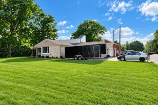 9205 S Chicago Rd, Oak Creek, WI 53154 - Photo 3