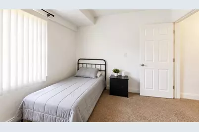 9205 S Chicago Rd, Oak Creek, WI 53154 - Photo 21