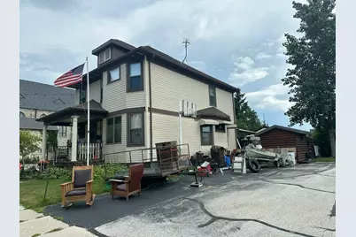 811  State St, Manitowoc, WI 54220 - Photo 3