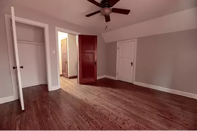 2077 S 107th St, West Allis, WI 53227 - Photo 15