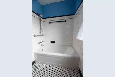 2077 S 107th St, West Allis, WI 53227 - Photo 17