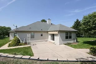 6652 S Scenic Ct, Franklin, WI 53132 - Photo 35