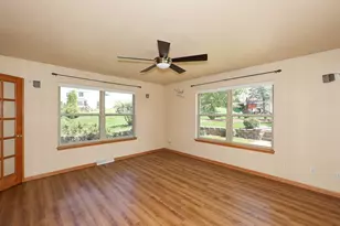6652 S Scenic Ct, Franklin, WI 53132 - Photo 13