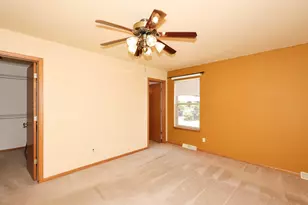 6652 S Scenic Ct, Franklin, WI 53132 - Photo 17
