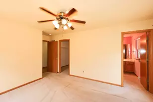 6652 S Scenic Ct, Franklin, WI 53132 - Photo 19
