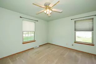 6652 S Scenic Ct, Franklin, WI 53132 - Photo 27