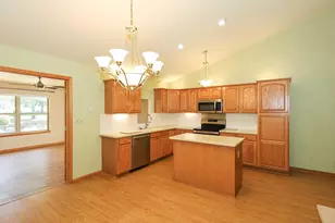 6652 S Scenic Ct, Franklin, WI 53132 - Photo 7