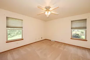 6652 S Scenic Ct, Franklin, WI 53132 - Photo 23