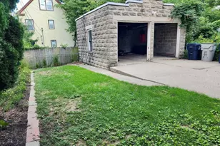 2556 S Brisbane Ave, Milwaukee, WI 53207 - Photo 17