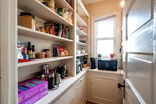 2556 S Brisbane Ave, Milwaukee, WI 53207 - Photo 9