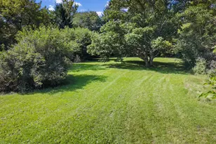 S25W27059 Winnebago Way, Waukesha, WI 53188 - Photo 37