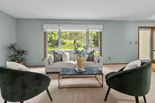 S25W27059 Winnebago Way, Waukesha, WI 53188 - Photo 7