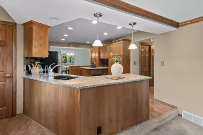 S25W27059  Winnebago Way, Waukesha, WI 53188 - Photo 17