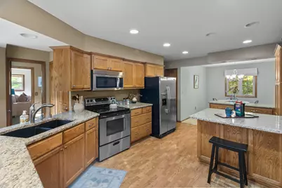 S25W27059  Winnebago Way, Waukesha, WI 53188 - Photo 15