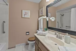 S25W27059 Winnebago Way, Waukesha, WI 53188 - Photo 27