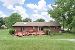 320 N Clark St, Mayville, WI 53050 - Photo 9