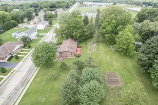 320 N Clark St, Mayville, WI 53050 - Photo 23