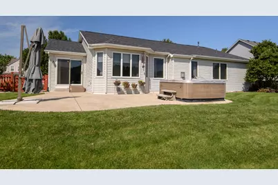 8313  Whitetail Dr, Racine, WI 53406 - Photo 7