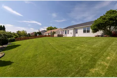 8313  Whitetail Dr, Racine, WI 53406 - Photo 3