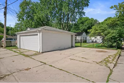 3354 S Burrell St, Milwaukee, WI 53207 - Photo 17
