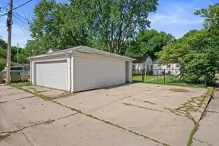 3354 S Burrell St, Milwaukee, WI 53207 - Photo 17