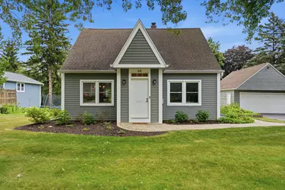 202 S Highland Ave, Thiensville, WI 53092 - Photo 1