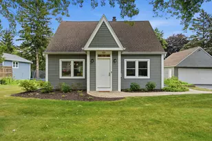 202 S Highland Ave, Thiensville, WI 53092 - Photo 1