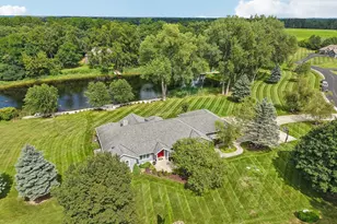 1223 N Laurel Ln, Summit, WI 53066 - Photo 7
