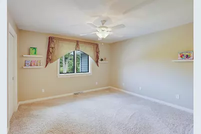 1223 N Laurel Ln, Summit, WI 53066 - Photo 27