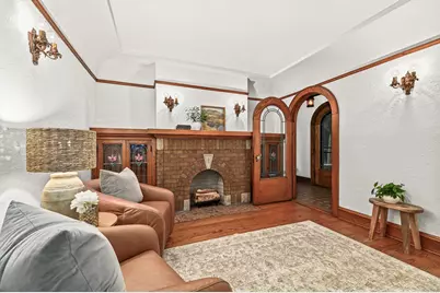 2405 N 73rd St, Wauwatosa, WI 53213 - Photo 5