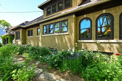 2405 N 73rd St, Wauwatosa, WI 53213 - Photo 43