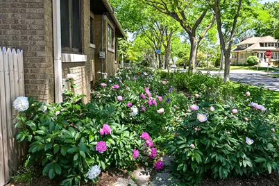 2405 N 73rd St, Wauwatosa, WI 53213 - Photo 45