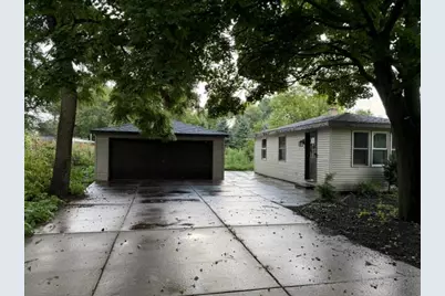 7105  Old Spring St, Racine, WI 53406 - Photo 5