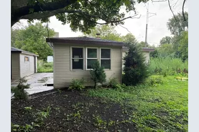 7105  Old Spring St, Racine, WI 53406 - Photo 7