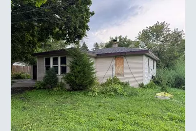 7105  Old Spring St, Racine, WI 53406 - Photo 9
