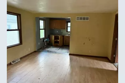 7105  Old Spring St, Racine, WI 53406 - Photo 17