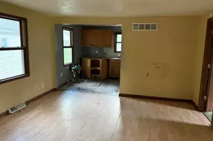 7105 Old Spring St, Racine, WI 53406 - Photo 17