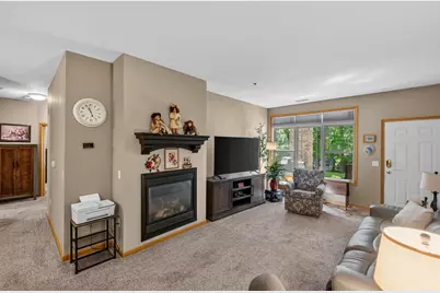 460 N Silverbrook Dr #103, West Bend, WI 53090 - Photo 5
