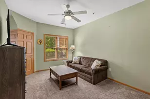 460 N Silverbrook Dr, West Bend, WI 53090 - Photo 17