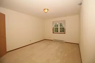 715 Canterberry Ct, West Bend, WI 53090 - Photo 17