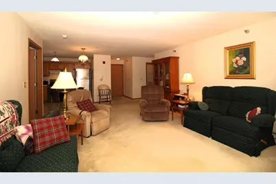 715  Canterberry Ct #215, West Bend, WI 53090 - Photo 9