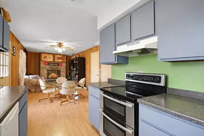 3749  Debby Ln, Racine, WI 53126 - Photo 11
